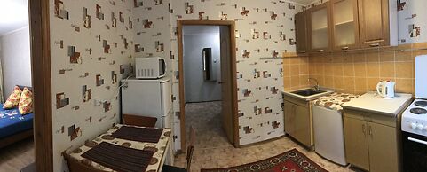 Apartment in the center in 80s style