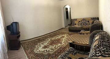 Apartment in the center in 80s style