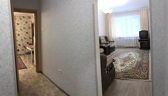 Apartment in the center in 80s style