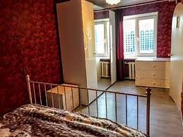 Apartment in the center with nice view on Pologaya 60