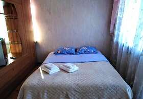 A cozy apartment in the center on Oktyabrskaya 20