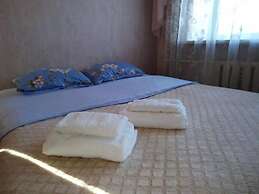 A cozy apartment in the center on Oktyabrskaya 20