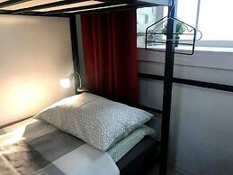 Apartment in the center on Pologaya 17