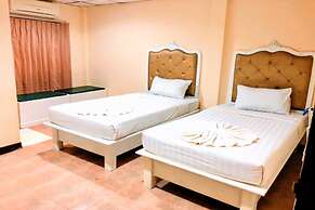 Golden Bee PhiPhi Hostel