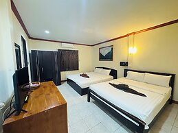 Golden Bee PhiPhi Hostel