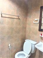 Golden Bee PhiPhi Hostel