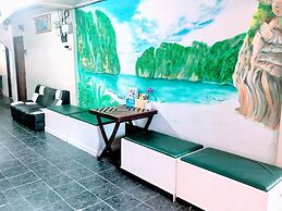 Golden Bee PhiPhi Hostel