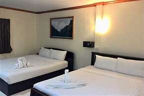 Golden Bee PhiPhi Hostel