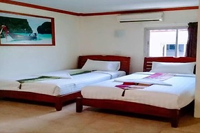 Golden Bee PhiPhi Hostel