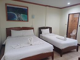 Golden Bee PhiPhi Hostel