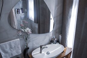 No 1 House By Valence