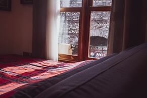 No 1 House By Valence