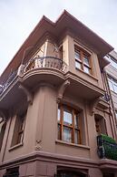 No 1 House By Valence