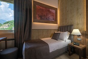 Lake Hotel La Pieve