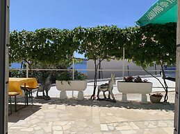 Apartments Mate with pool