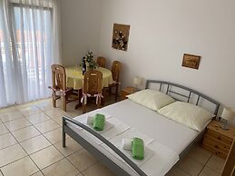 Apartments Mate with pool