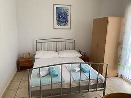 Apartments Mate with pool