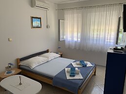 Apartments Mate with pool