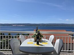 Apartments Mate with pool