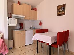 Apartments Mate with pool