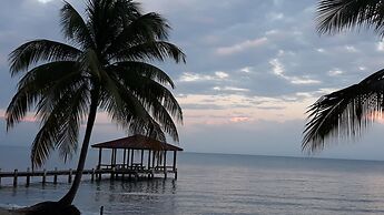 Coco's Beachfront Cabanas