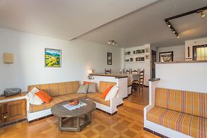 St-33 Begur SA Tuna 2 PAX