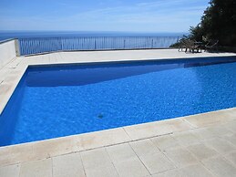 St-33 Begur SA Tuna 2 PAX