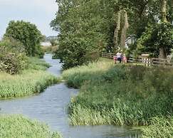 Pets go Free 3 Bedroom Caravan at Heacham Beach