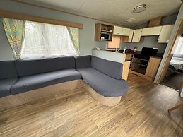 Pets go Free 3 Bedroom Caravan at Heacham Beach