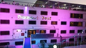 Diamond ship Hotel