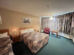 Western Budget Motel Whitecourt 3