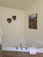 Alpenglow Vacation Rentals