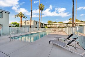Modern Contemporary OT Scottsdale W-Pool