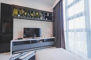 The Robertson by White Forest Suites