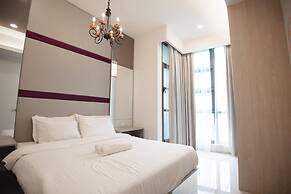 The Robertson by White Forest Suites