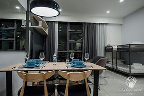 The Robertson by White Forest Suites