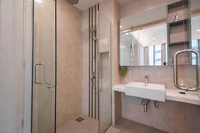 The Robertson by White Forest Suites