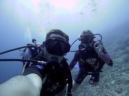 LMBK Surf Camp - Hostel