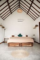 LMBK Surf Camp - Hostel