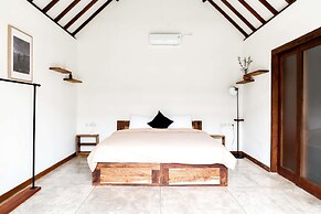 LMBK Surf Camp - Hostel