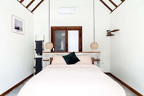 LMBK Surf Camp - Hostel