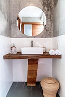 LMBK Surf Camp - Hostel