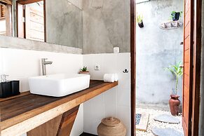 LMBK Surf Camp - Hostel