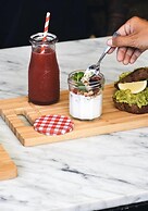 LMBK Surf Camp - Hostel