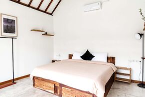 LMBK Surf Camp - Hostel