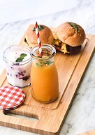 LMBK Surf Camp - Hostel