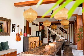 LMBK Surf Camp - Hostel