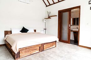 LMBK Surf Camp - Hostel