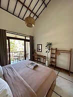 LMBK Surf Camp - Hostel