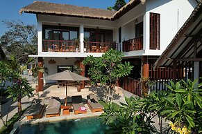 LMBK Surf Camp - Hostel